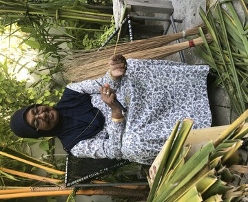 Maldives - Handicraft - Ekle Broom Making