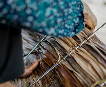 Maldives - Coconut thathch Weaving
