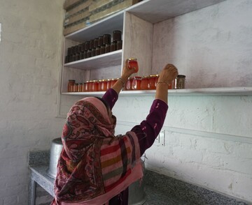 Srinagar - Spice Making